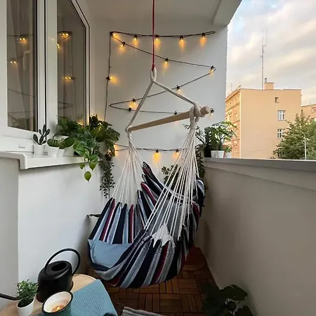 Lägenhet Modern Retro ~ 800m Main Square *