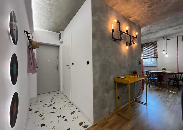 Modern Retro ~ 800m Main Square 아파트 브로츠와프